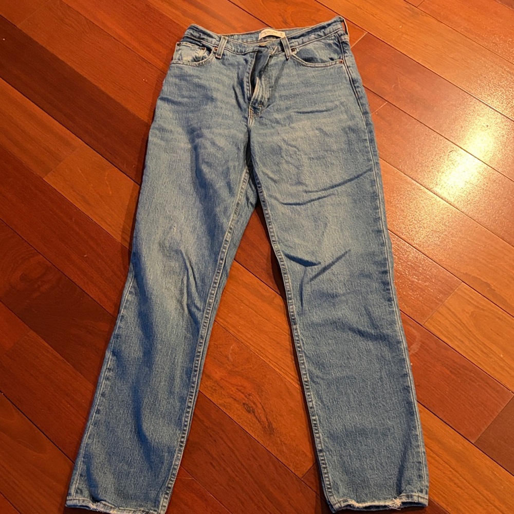 Abercrombie & Fitch Ultra High Rise Blue Jeans
29-long